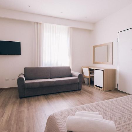 La Promenade Rooms & Suites Ольбия Экстерьер фото