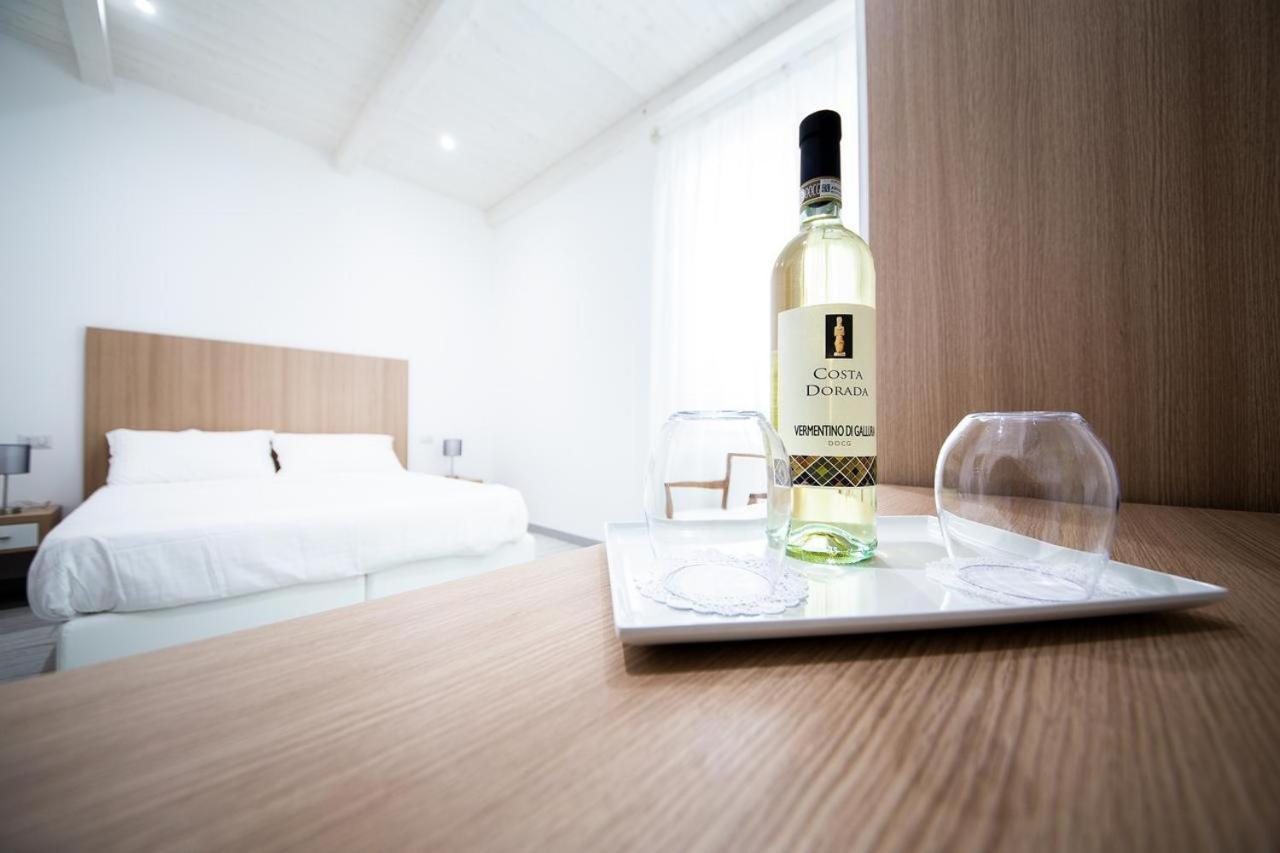 La Promenade Rooms & Suites Ольбия Экстерьер фото