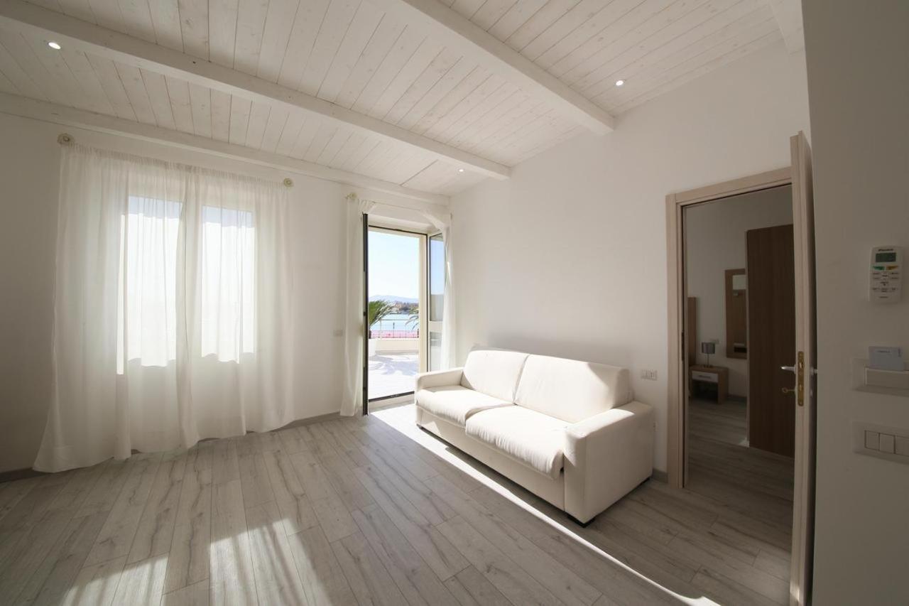 La Promenade Rooms & Suites Ольбия Экстерьер фото