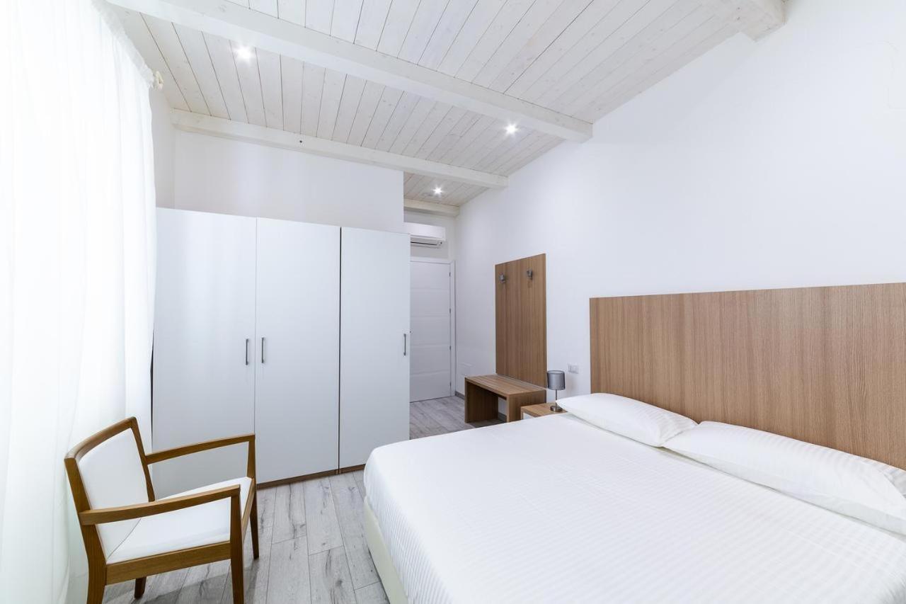 La Promenade Rooms & Suites Ольбия Экстерьер фото