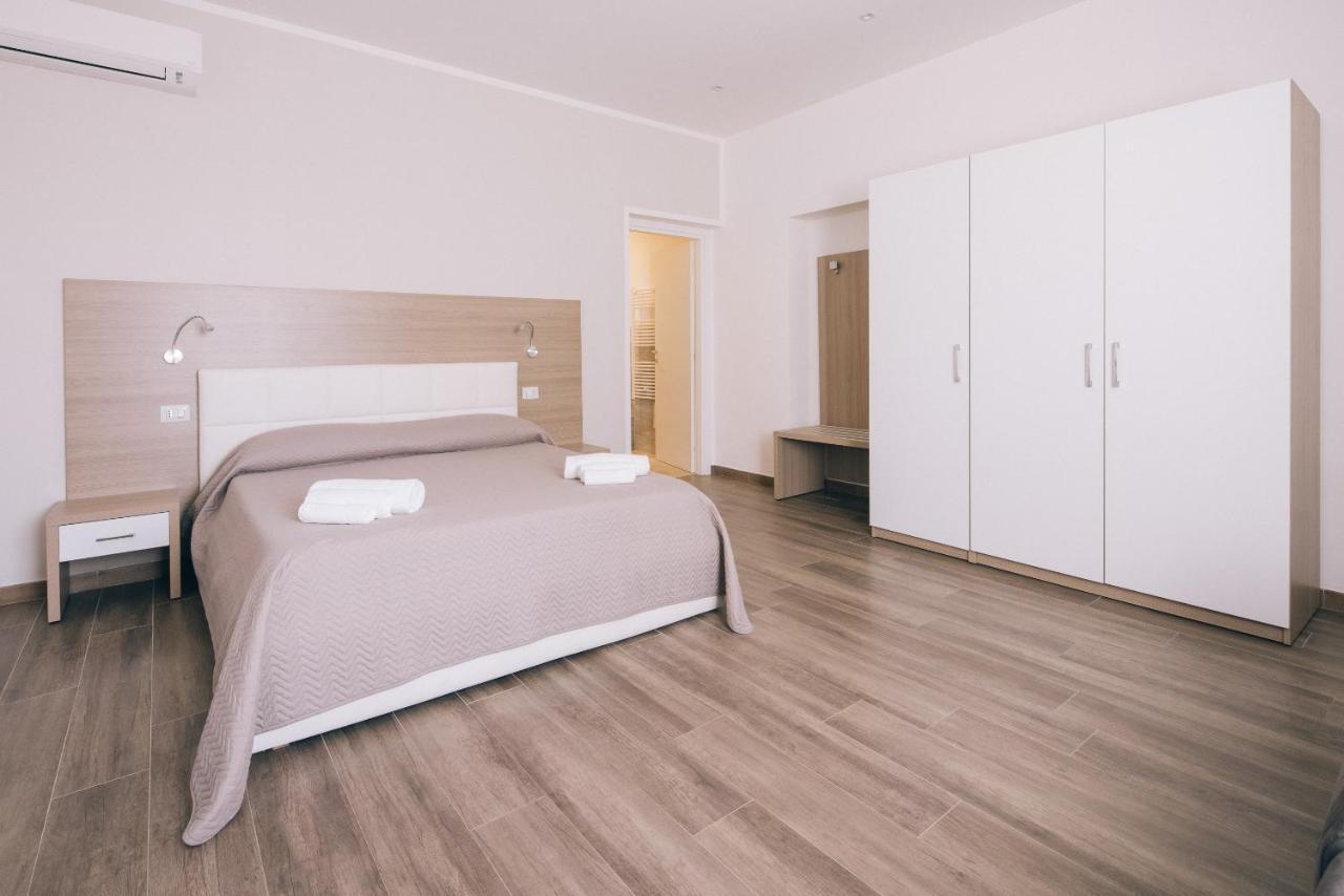 La Promenade Rooms & Suites Ольбия Экстерьер фото
