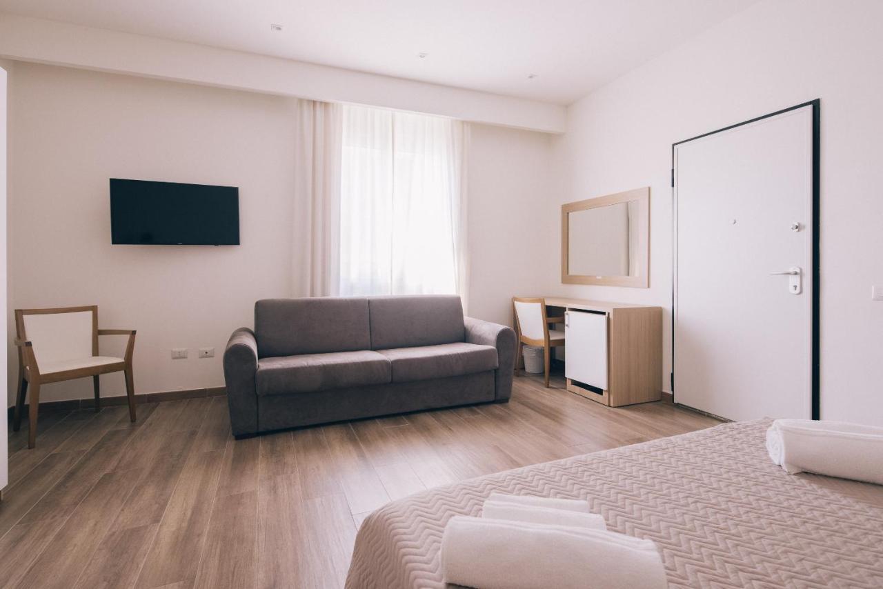 La Promenade Rooms & Suites Ольбия Экстерьер фото